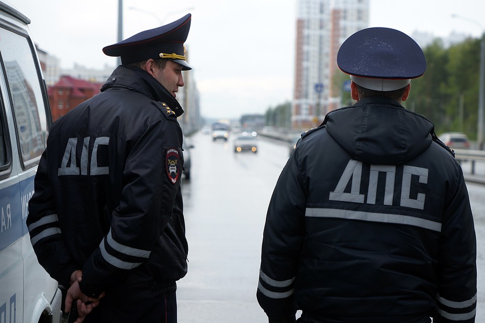 Полицейским пришлось стрелять на МКАД по колесам машины, водитель которой отказывался остановиться