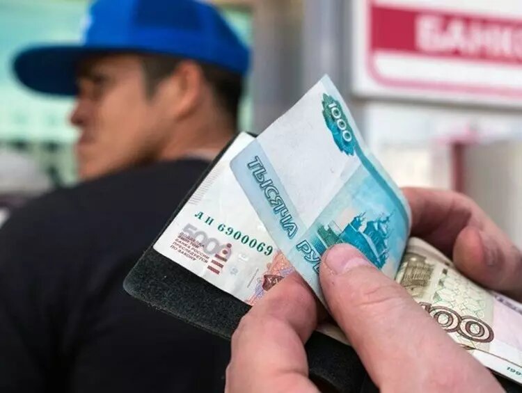 Работа в России — источник доходов страны. Фото: 24.kg