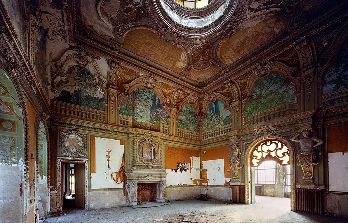 Пронзительные фотографии заброшенных особняков в Италии: Следы ушедшей эпохи