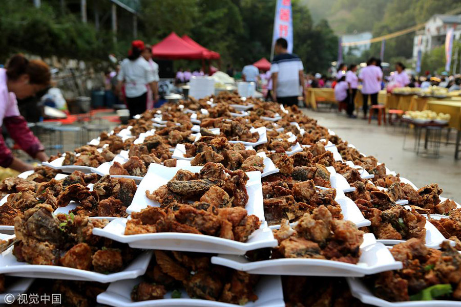Чудеса китайского фаст-фуда: как накормить 20 тысяч человек за пару часов еда,интересное,Китай,туристы,фаст-фуд
