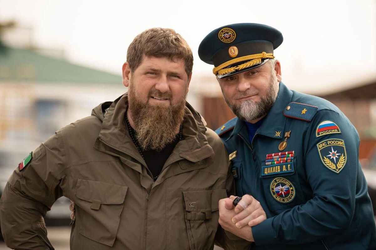 Песков заявил, что ситуация с задержанием главы МЧС Чечни — не прерогатива Кремля