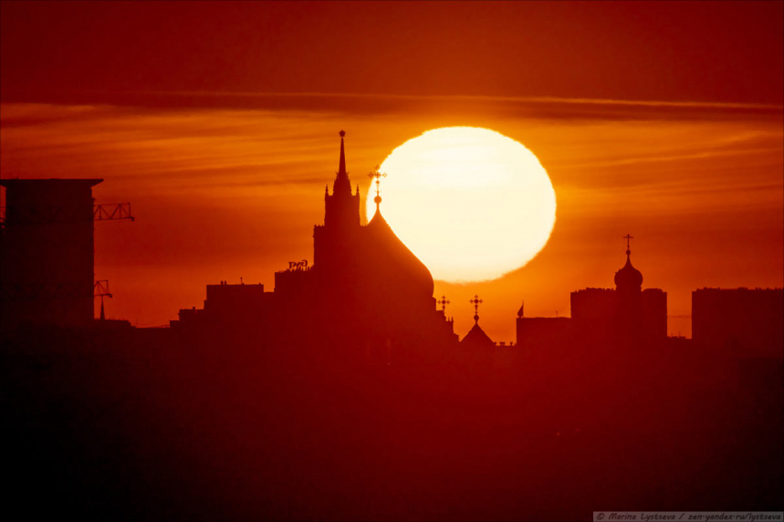 Лучшие фотографии Луны и Солнца 