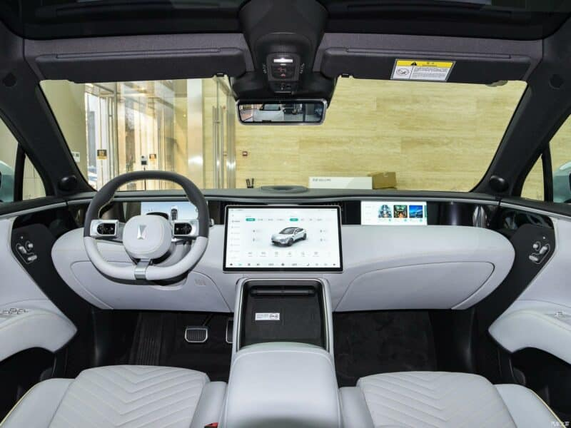 В Китае запущена одномоторная версия Avatr 11 от Changan, Huawei и CATL