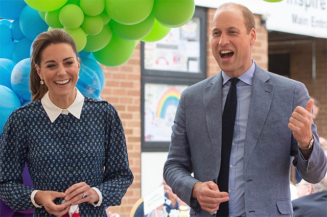 Кейт Миддлтон и принц Уильям опубликовали новые семейные фото с детьми