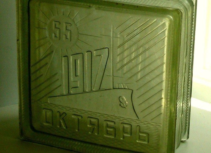 Почему в СССР были популярны стеклоблоки? ссср, стеклоблоки