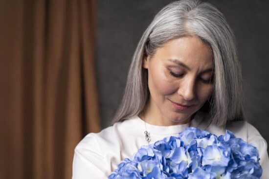 Что такое менопауза, и как помочь организму