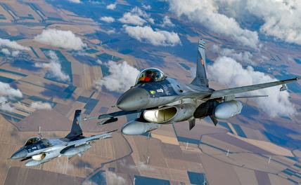 F-16 против Су-35: почему у американского «Сокола» мало шансов даже в ближнем бою ввс