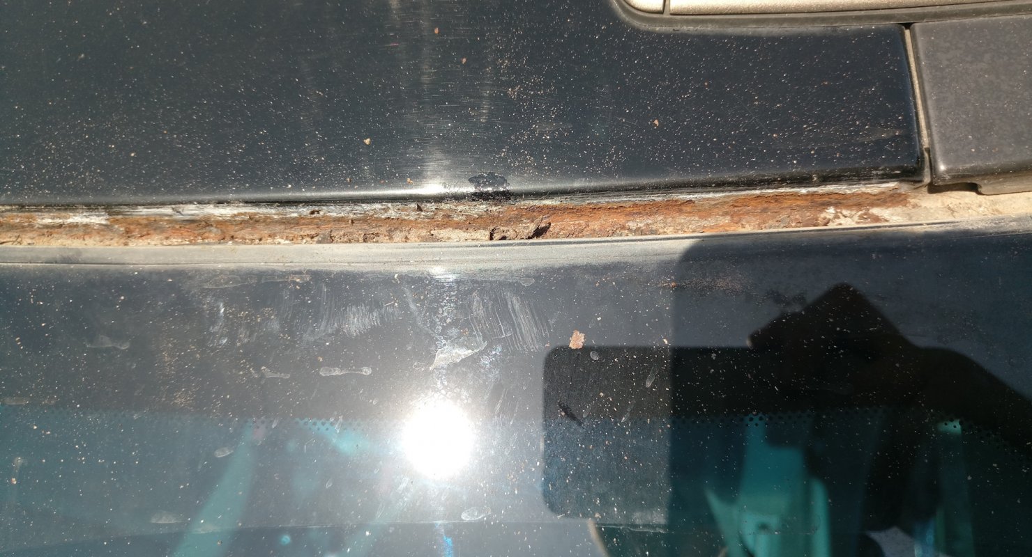 Ржавчина возле лобового стекла — как убрать навсегда