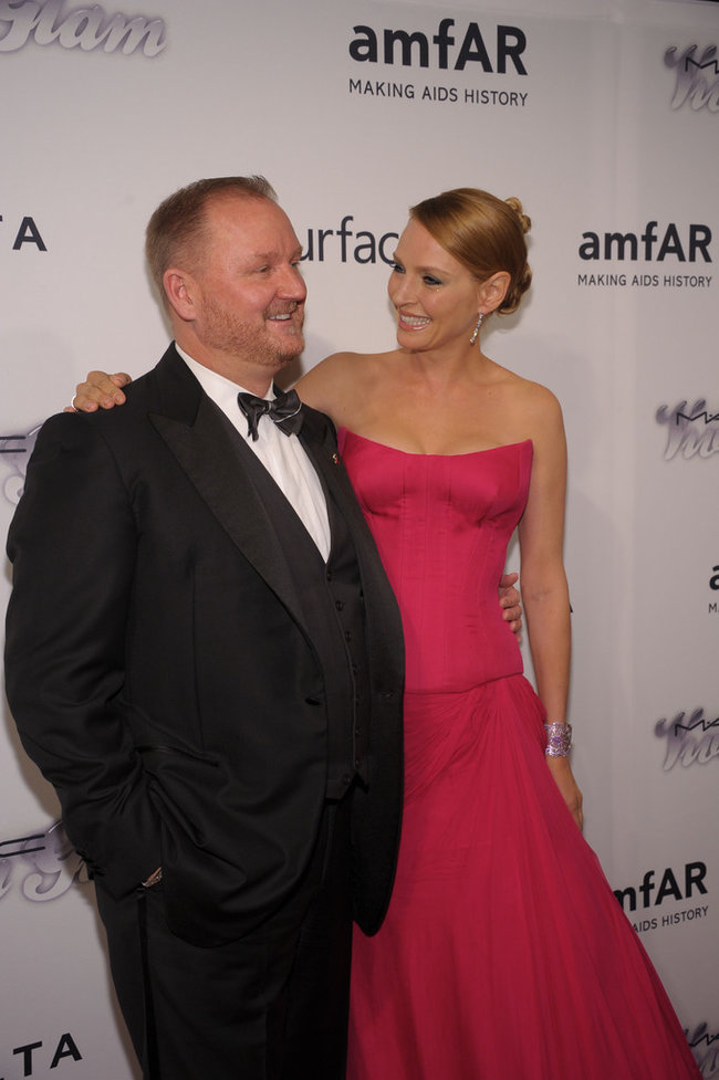 В розовом цвете: Ума Турман на красной дорожке гала-вечера «amfAR 2013» В розовом цвете: Ума Турман на красной дорожке гала-вечера «amfAR 2013»