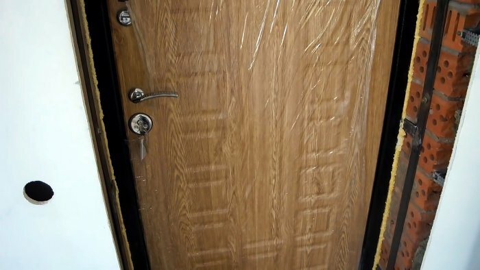 Как сделать шикарные откосы входной двери из обычного ламината откоса, ламината, откосов, двери, входной, дверной, панели, боковых, планку, коробке, малярным, планки, чтобы, верхнюю, уголки, Отпиливаем, лишнее, место, фиксируем, временной