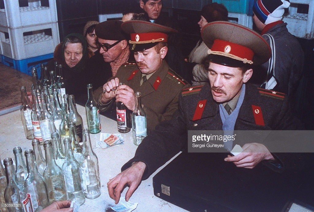 СССР — страна бытовых алкоголиков.