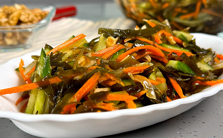 Закусочный «Сахалинский» салат: почти без затрат и никаких вредных заправок - похожая новость на Toplenta