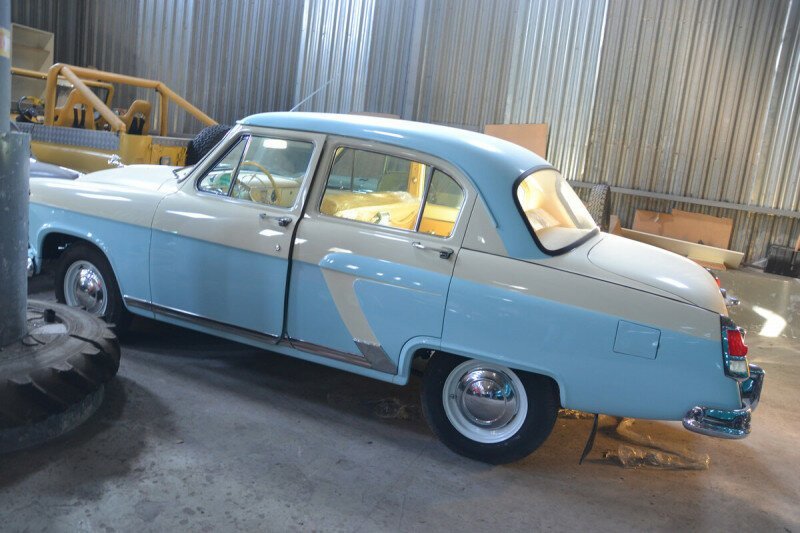 В Москве обнаружили склад с уникальными советскими автомобилями. Тут их больше 50! В Москве обнаружили склад с уникальными советскими автомобилями. Тут их больше 50!