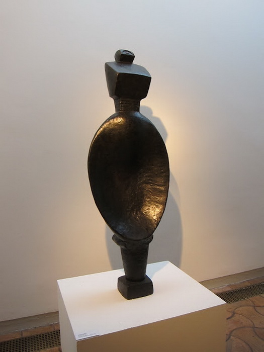 Почему автор знаменитого «Шагающего человека» отрёкся от сюрреализма, и чем покоряли зрителей его скульптуры-«палочки» Почему автор знаменитого «Шагающего человека» отрёкся от сюрреализма, и чем покоряли зрителей его скульптуры-«палочки»