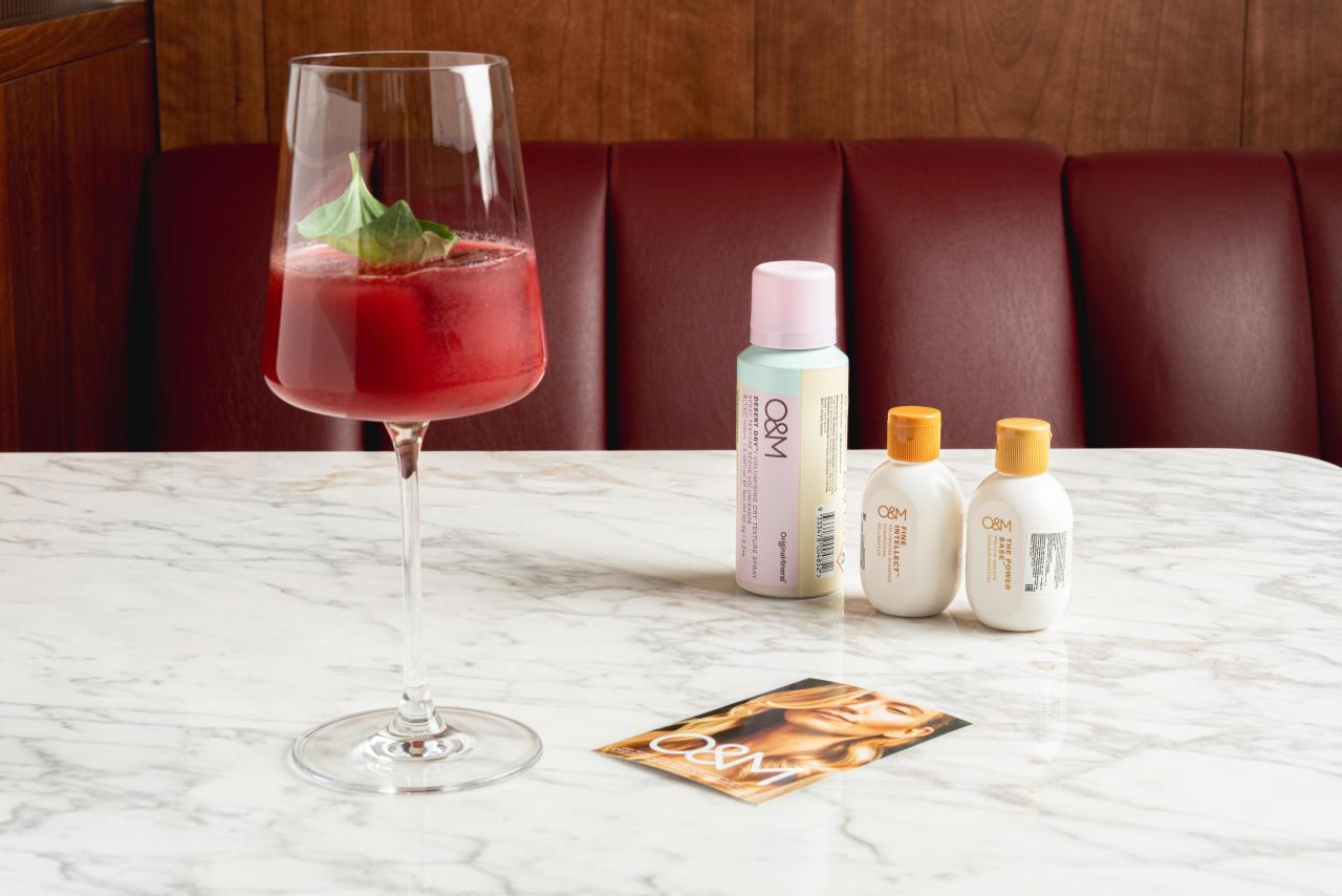 Бургер с лососем и банановое какао: что попробовать в ресторанах Москвы в апреле 2026 апреля, «Рыба, соусом, блюда, вошли, формат, космическим, ресторан, растительном, группы, молоке, актрисами, появились, Stars, Alaska, «Честная, ресторанах, меню —, позиций, заказе