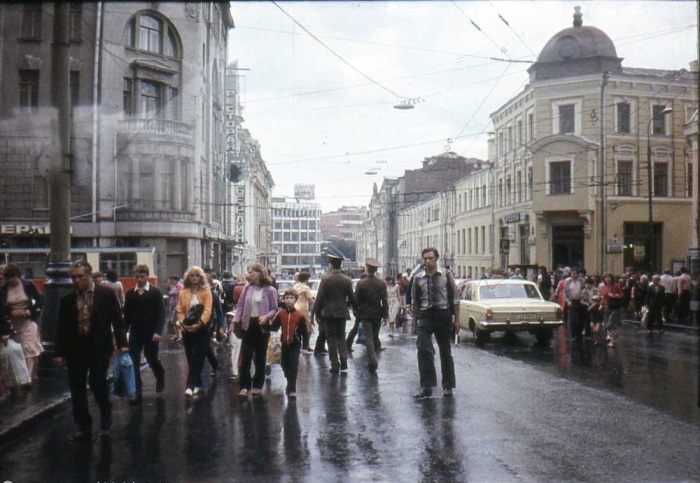 Назад в прошлое: атмосферные фотозарисовки из Москвы 1985 года