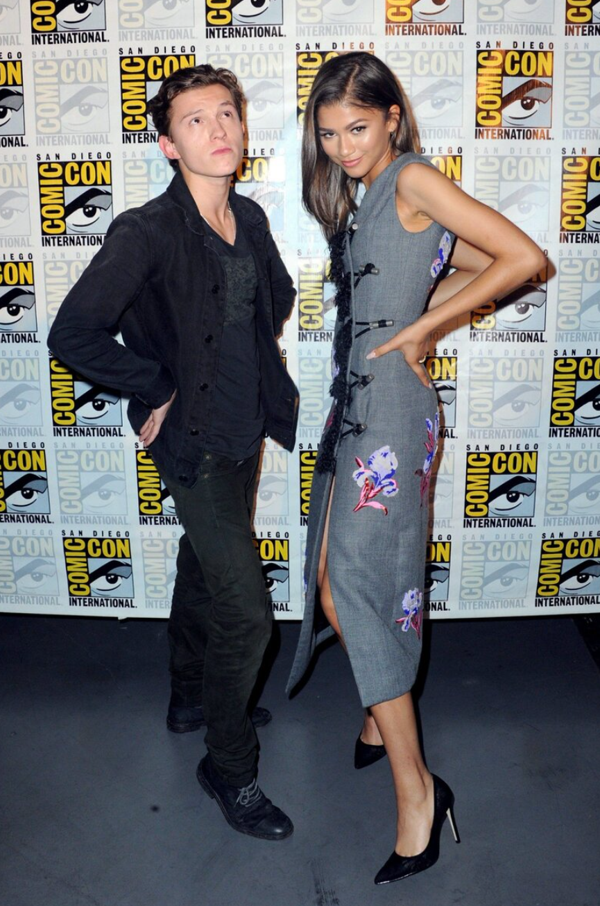 20 доказательств любви: история отношений самой милой пары Голливуда — Зендаи и Тома Холланда время, отношения, церемонии, премии, Зендаи, Зендая, певица, хотим, вручения, фанатов, поклонников, жизнь, ранее, новость, предложение, нечто, «Золотой, пальце, кольцом, сказал