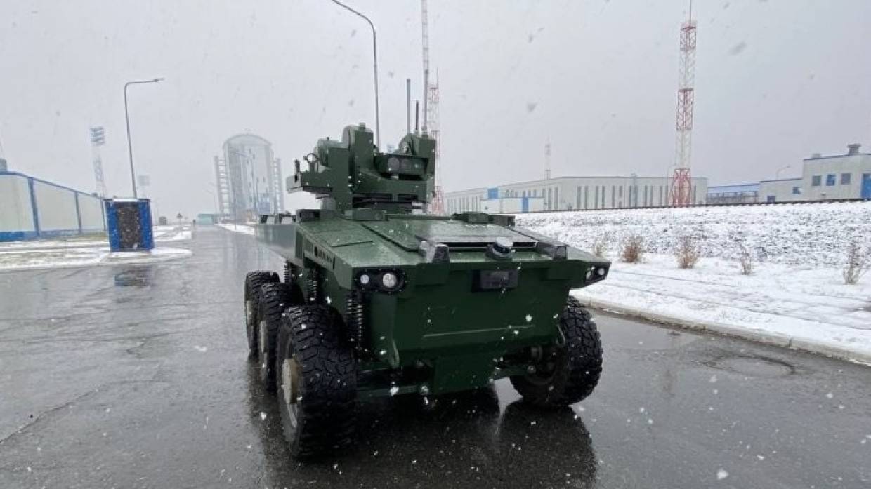 Полигонные испытания пяти ударных роботов «Маркер» прошли в России
