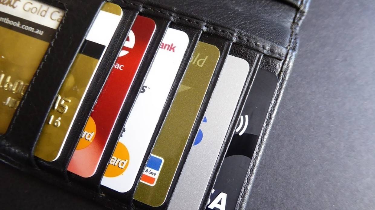 Эксперт «Сколково-РЭШ» объяснил опасность хранения неиспользуемых банковских карт