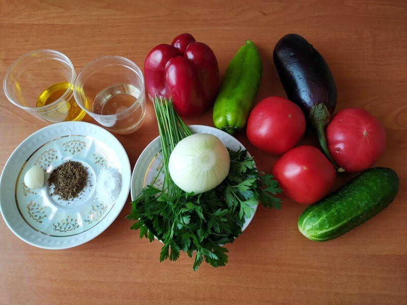 Вкусный салат из овощей с пикантной заправкой «Шехерезада» салат, Маринуем, Баклажан, добавляем, приготовить, масло, перемешиваем, баклажан, смешав, маринад, сахар, уксус, овощи, готовим, отварили, отдельно, подсоленной, отжимаем, жидкости, кольцами