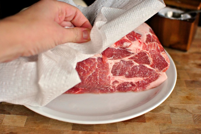 Используйте бумажное полотенце. / Фото: majlesi-furniture.com