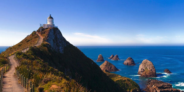 Маяк на мысе Наггет Поинт, Новая Зеландия