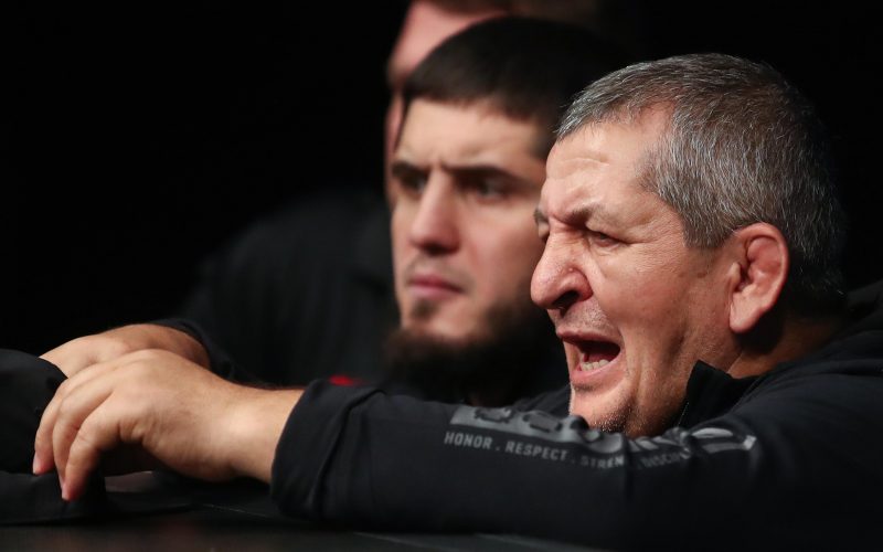 Махачев заявил, что ему не хватило отца Хабиба в день триумфа в UFC