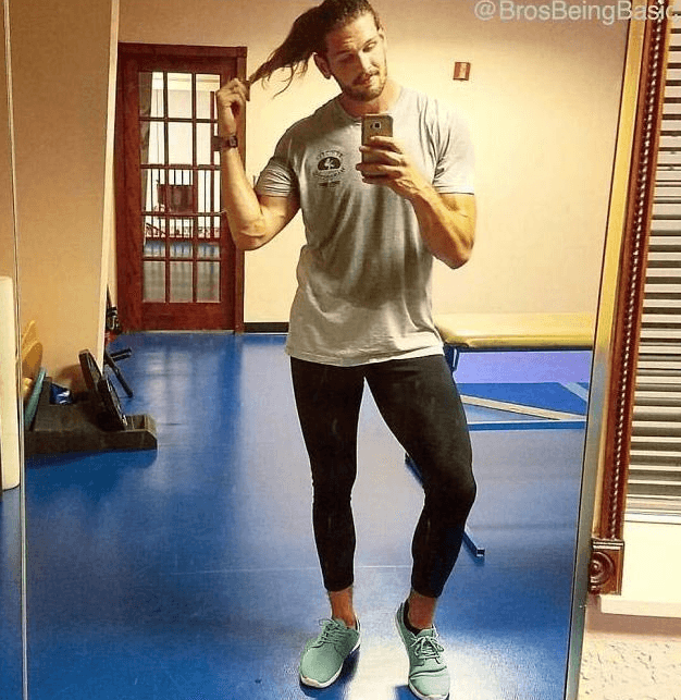 Если бы мужчины вели себя, как девушки, то их фото в Инстаграм выглядели бы таким образом Если бы мужчины вели себя, как девушки, то их фото в Инстаграм выглядели бы таким образом