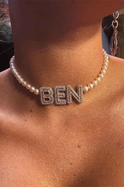 Два красных платья и огромный торт: Белла Торн и Бенджамин Масколо отметили помолвку Два красных платья и огромный торт: Белла Торн и Бенджамин Масколо отметили помолвку Звездные пары