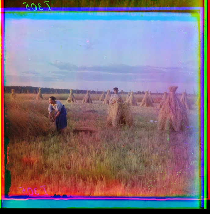 Цветная ретро-колекция снимков представителей различных этносов Российской Империи﻿ 