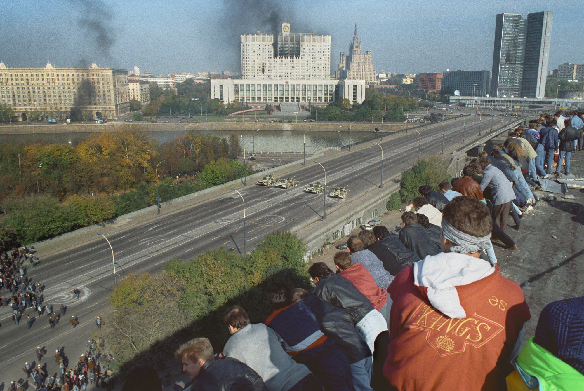 Какое событие произошло в октябре 1993 г