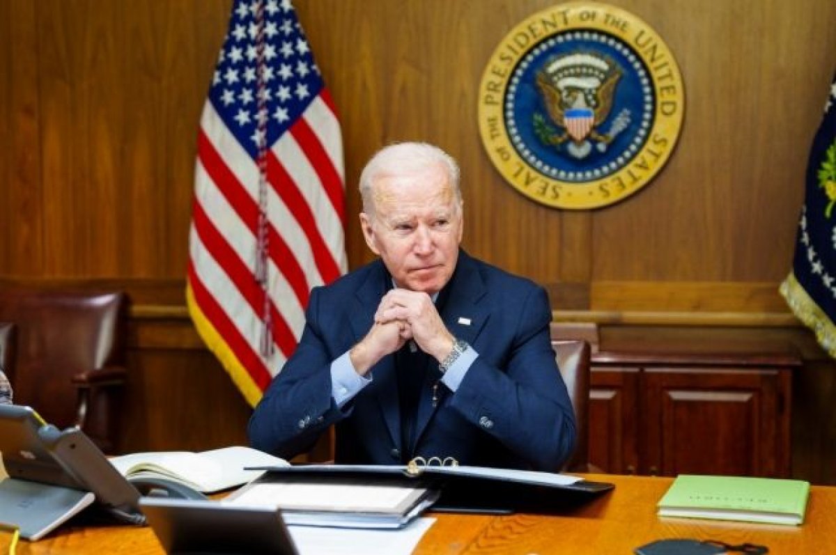 рф кнр сша. штурм капитолия в вашингтоне 2021. в америку были отправлены. день независимости ( independence day) 4 июля:. американцы на фоне сша.