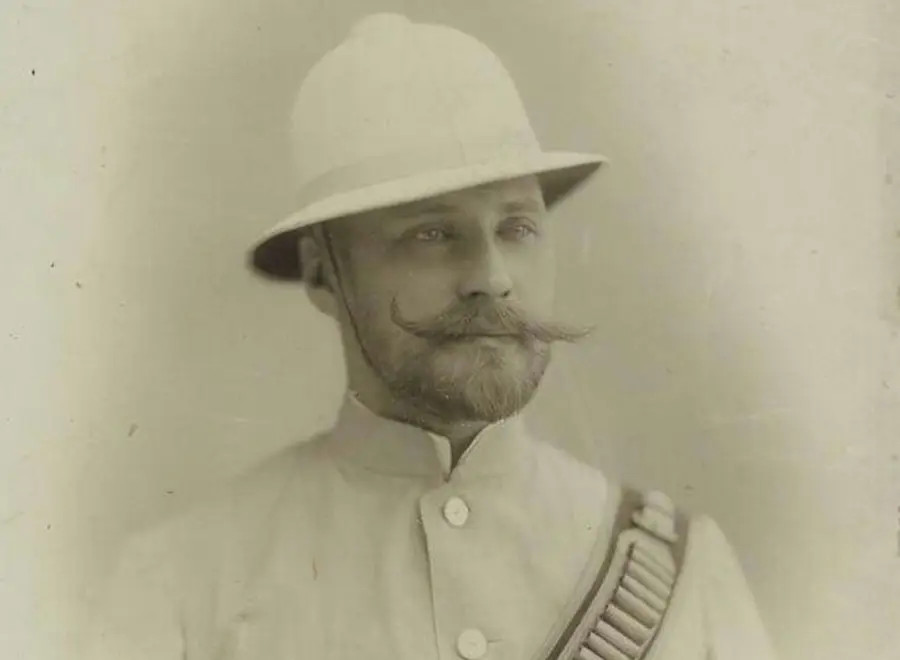 Николай Леонтьев: путешественник, создавший ЧВК. История графа Абая