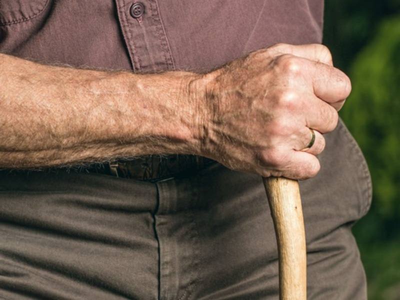 Сколько живут пациенты в пожилом возрасте с переломом шейки бедра