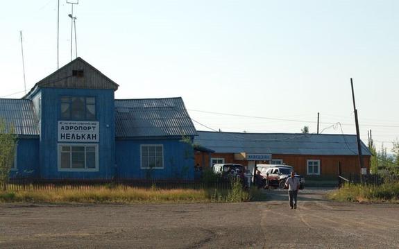 В Хабаровском крае из-за размокшей полосы закрыли аэродром