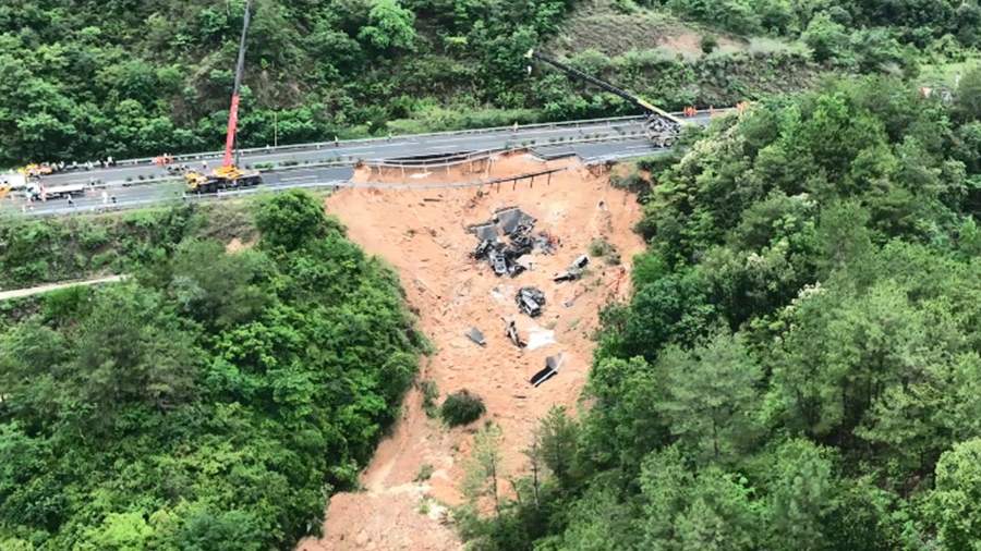 Количество погибших при обрушении магистрали в провинции Гуандун выросло до 36