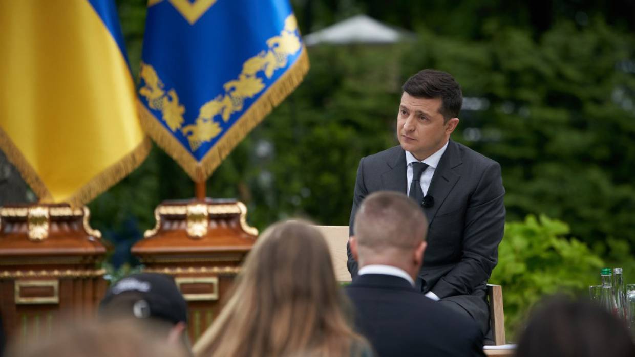 На Украине началось открытое противоборство элиты против команды президента страны Политика