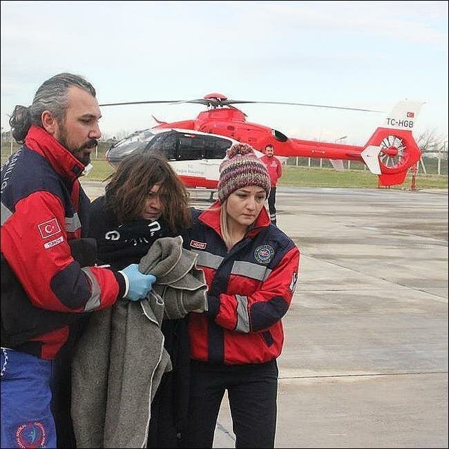 В дни, когда дует сильный ветер, я всегда вспоминаю, как гнётся и содрогается под ударами волн корпус В дни, когда дует сильный ветер, я всегда вспоминаю, как гнётся и содрогается под ударами волн корпус