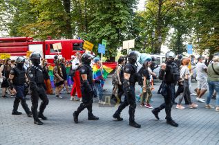 В Одессе во время марша ЛГБТ- сообщества, пострадали 30 силовиков