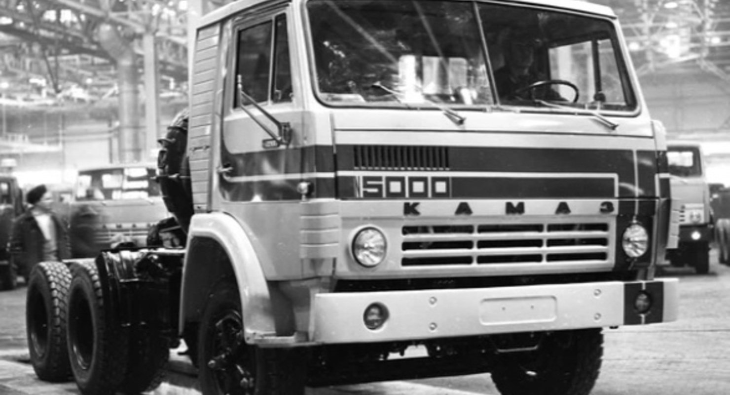 В этот день, 45 лет назад, был выпущен 5 000-й автомобиль КАМАЗ