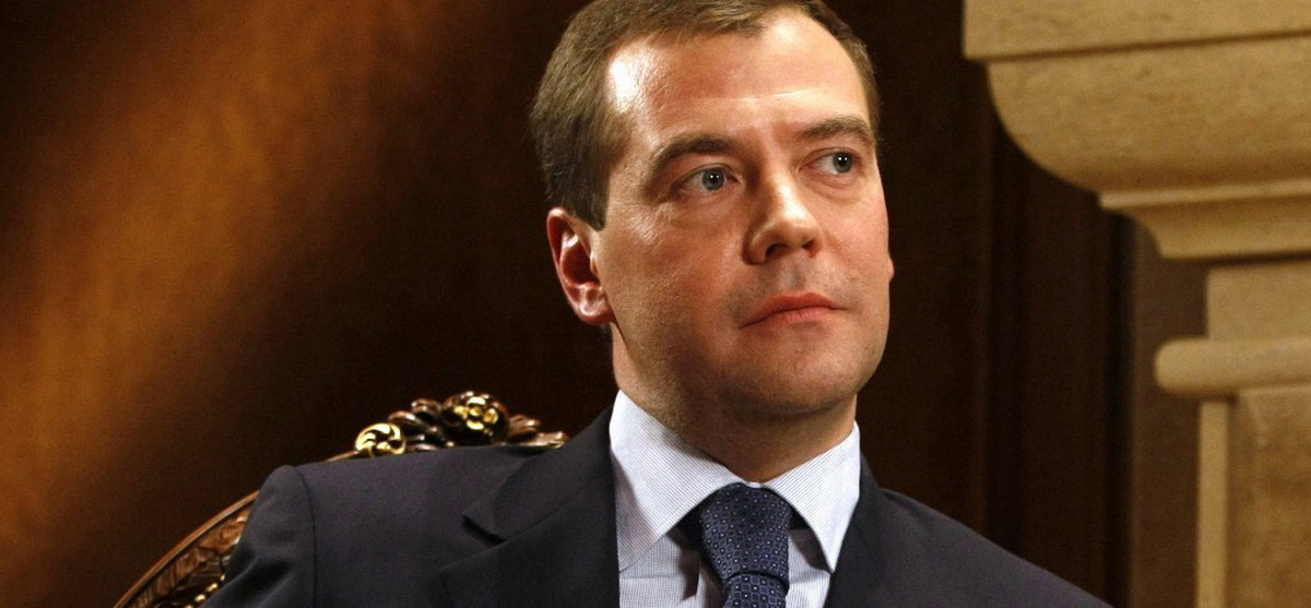 Зампредседателя Совбеза РФ Дмитрий Медведев отказался говорить о том, какие ответные меры предпримет Россия...