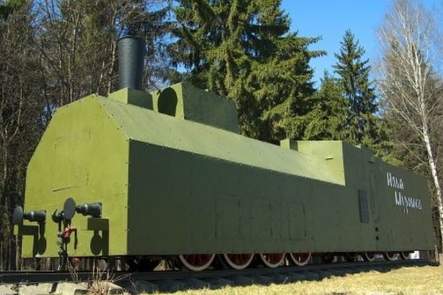 Эпическая битва двух бронепоездов: «Илья Муромец» против «Адольфа Гитлера» Эпическая битва двух бронепоездов: «Илья Муромец» против «Адольфа Гитлера» Война и мир