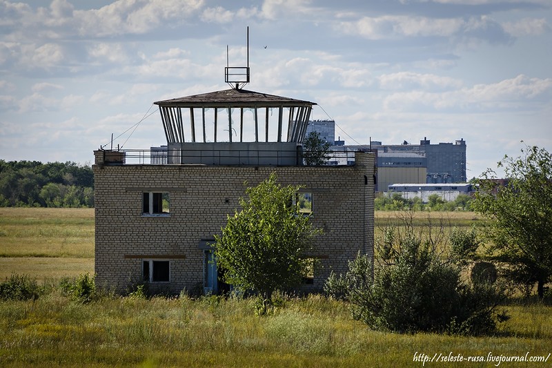 Самарская область аэродромы. Безенчук аэродром военный. Безенчук военный городок. Самарская обл Безенчук военный городок. Поселок Безенчук Самарской области вертолет.