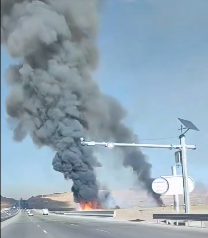 Началось? В пригороде Тегерана гремят взрывы. Сообщается об атаках с воздуха