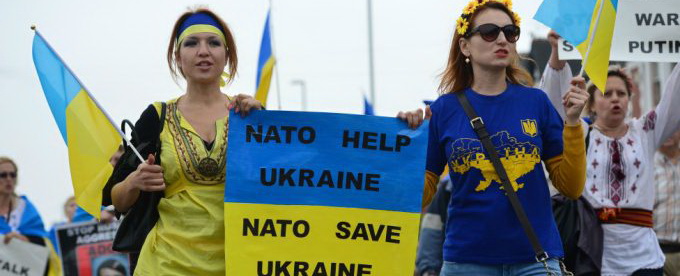 У Порошенко НАТО поставили выше, чем ООН и пообещали промыть украинцам мозги