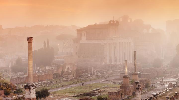 ПО ПУТИ ПАВШЕГО РИМА? РУССКИЙ ГОРОД НАЧАЛИ ПАТРУЛИРОВАТЬ "ЛЮДИ В ЧЁРНОМ"