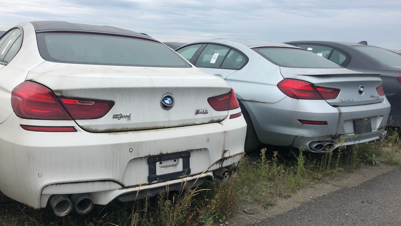 В Канаде бросили 3000 новых BMW и Mini: вот почему авто и мото,автосвалки