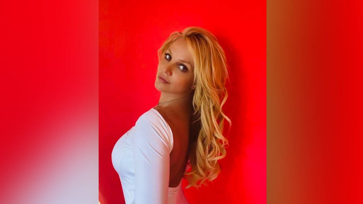 Певица Бритни Спирс официально освободилась от опеки отца