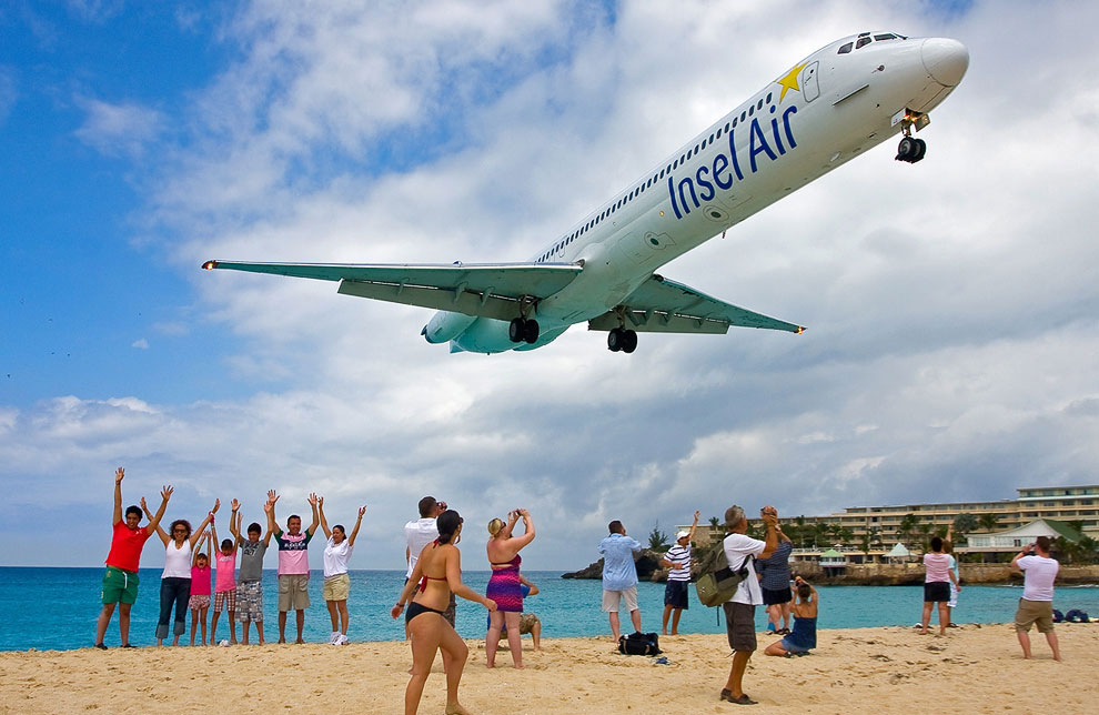 Maho Beach — один из самых необычных пляжей в мире