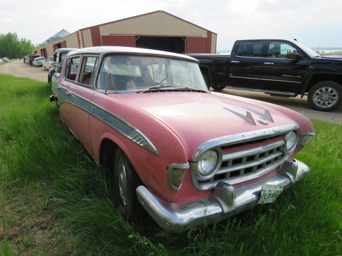 На аукцион выставлена невероятная коллекция из 250 классических автомобилей На аукцион выставлена невероятная коллекция из 250 классических автомобилей авто,авто и мото,автоновости,видео